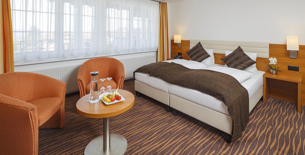 Seemoewe Swiss Quality Hotel Güttingen Стая снимка